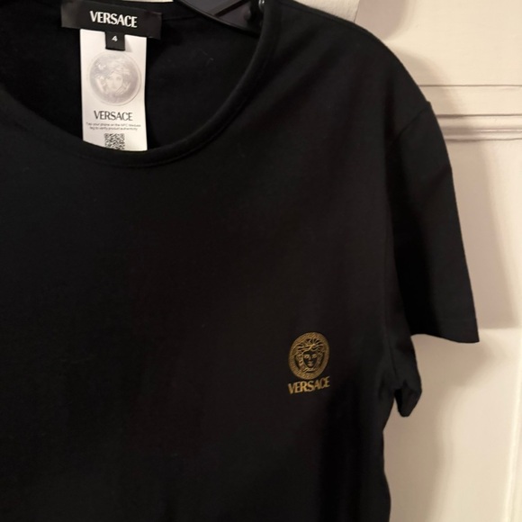 Versace Unisex Gold Medusa Logo Size 4 (M)Crew Neck Black Shirt - Picture 2 of 13